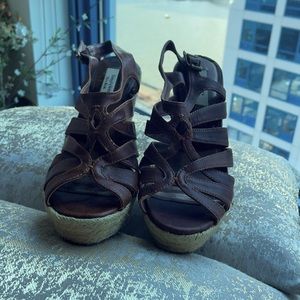 Simply Vera Wang Wedge Sandals